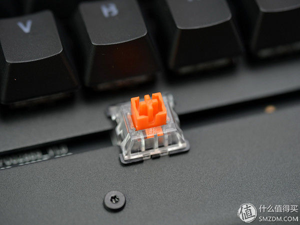 键盘脏了怎么办?拿去冲冲水!RAPOO 雷柏 V750防水背光机械键盘体验