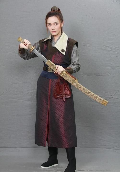 【张振朗】TVB最美星二代新剧空姐造型抢镜 自曝体重最重时是蔡思贝的2倍