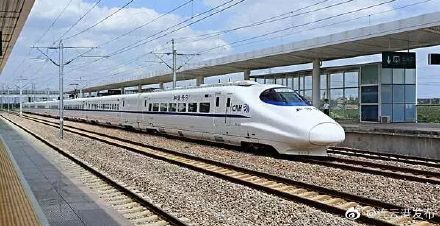  [明年]明年底，连云港动车3小时直达上海！