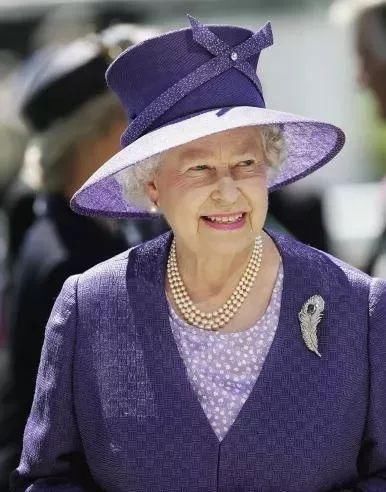 英国女王的珠宝，每一件都价值连城!