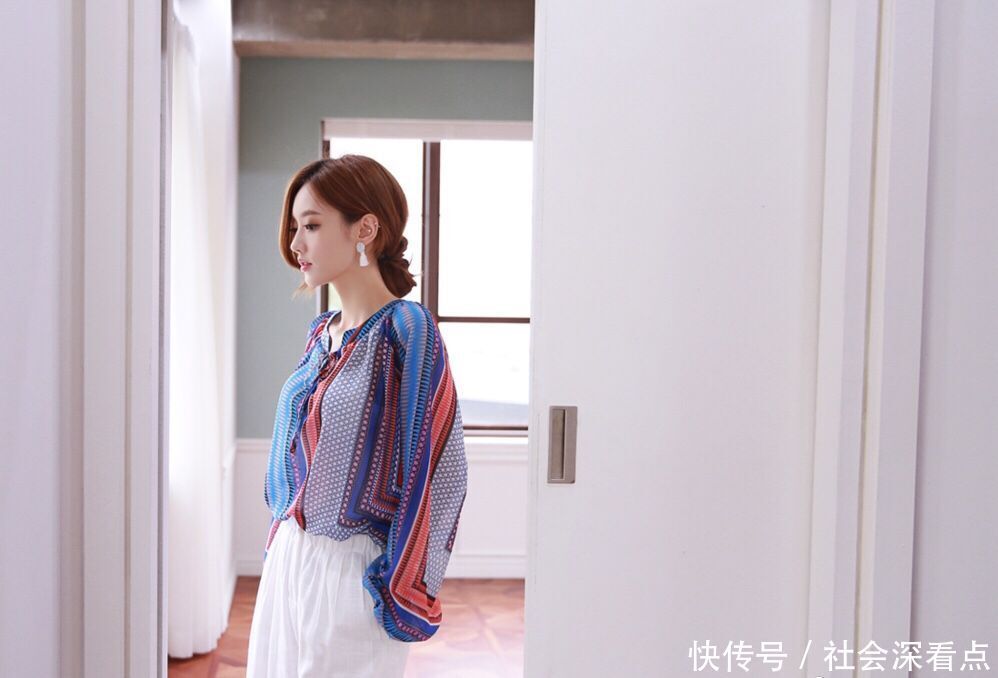 女人:甜蜜动人的高跟鞋美女,身姿优雅,穿出女人知性美!