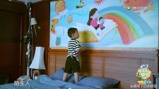 儿子被人造谣抹黑，何洁发文怒怼，这四个字看得让人心疼