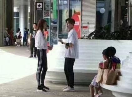 关晓彤酒店接吻有实锤，关晓彤硬气否认!网友:难道还有什么秘密