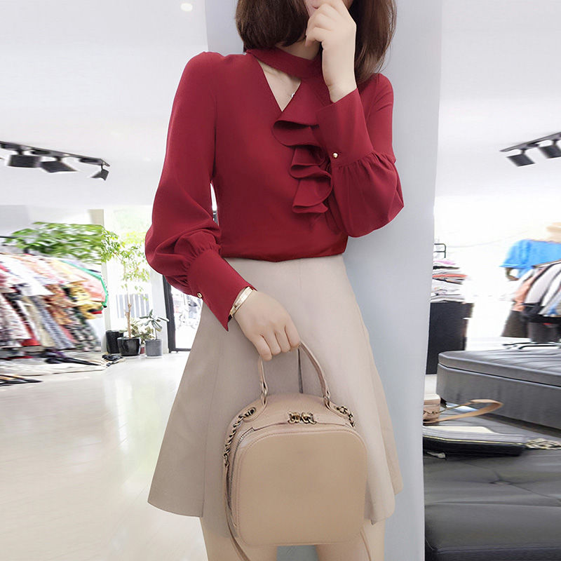 中秋回家，给妈妈带了两件欧式小衫，减龄显嫩，她肯定很高兴的