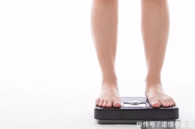 西班牙人队感人一幕:公布大名单后只有一个号