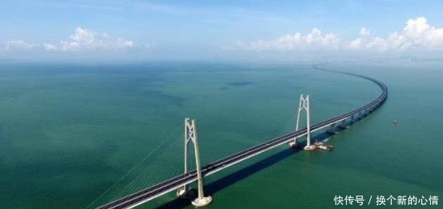  「中国」中国出现4000米长的“超级列车”，外媒纷纷称赞中国之