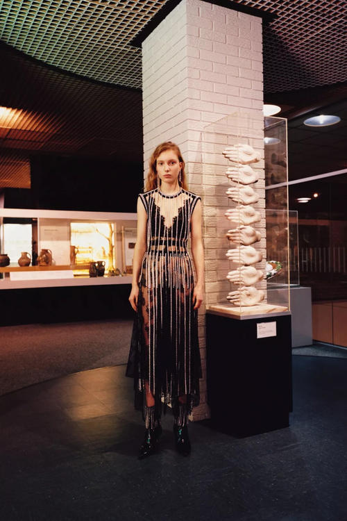 早秋裙子这么穿最时髦!!!