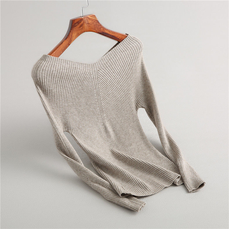 这种毛衣才刚上市就火了，舒适好看不扎人，搭小脚裤，短裙特完美