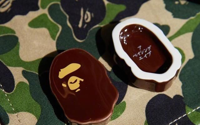  复古@谁人不知BAPE！与COACH演绎复古街头，猿人头还能这样玩？