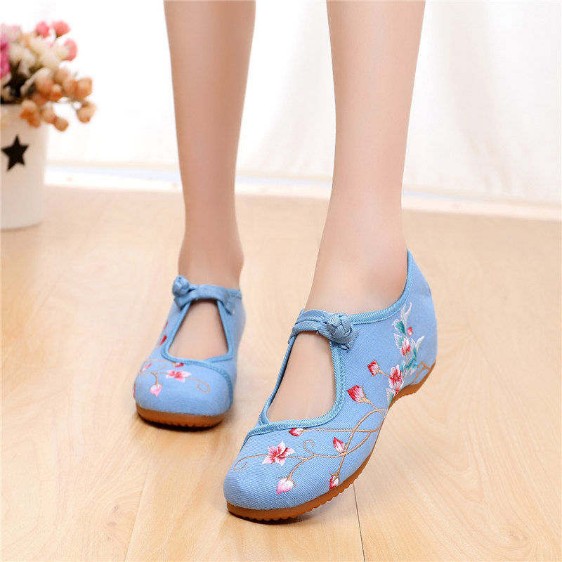 说老北京布鞋土的,肯定没见过这些,比小白鞋洋气多了