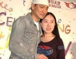  『现状』疯狂追星，借高利贷逼死父亲，杨丽娟的现状多亏刘德华