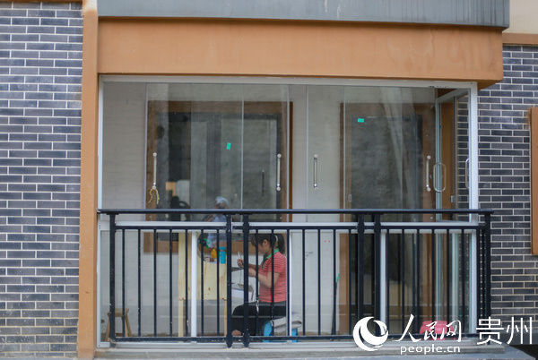  「作坊」贵州黔西：驻村干部领进门 家庭作坊助脱贫