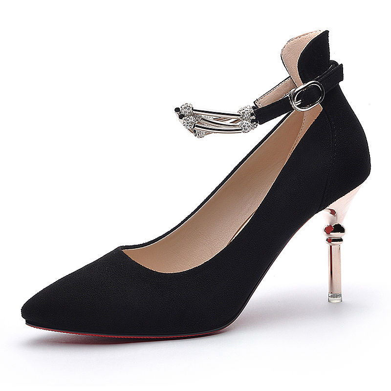 不到1米6小个子女生，多穿穿这样的高跟鞋，美得路人一路三回头