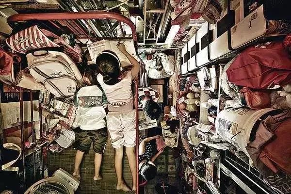 没见过香港的“棺材房”，就别说自己过得不幸福