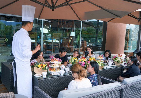 丽江和府洲际度假酒店举行花语时光下午茶活