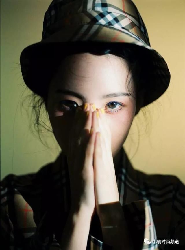 以帅气mix华丽复古,成为风格专有名词:韩国时尚新指标宣美