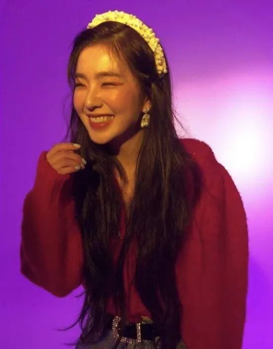  显得■春日时髦显白靠它全搞定！Jennie、裴珠泫已经安排了，那你呢？