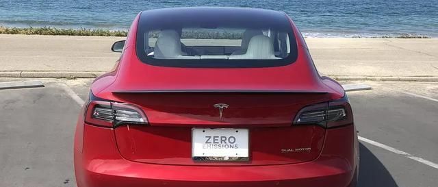  『系列』Tesla Model 3系列中的新顶级装饰——Performance