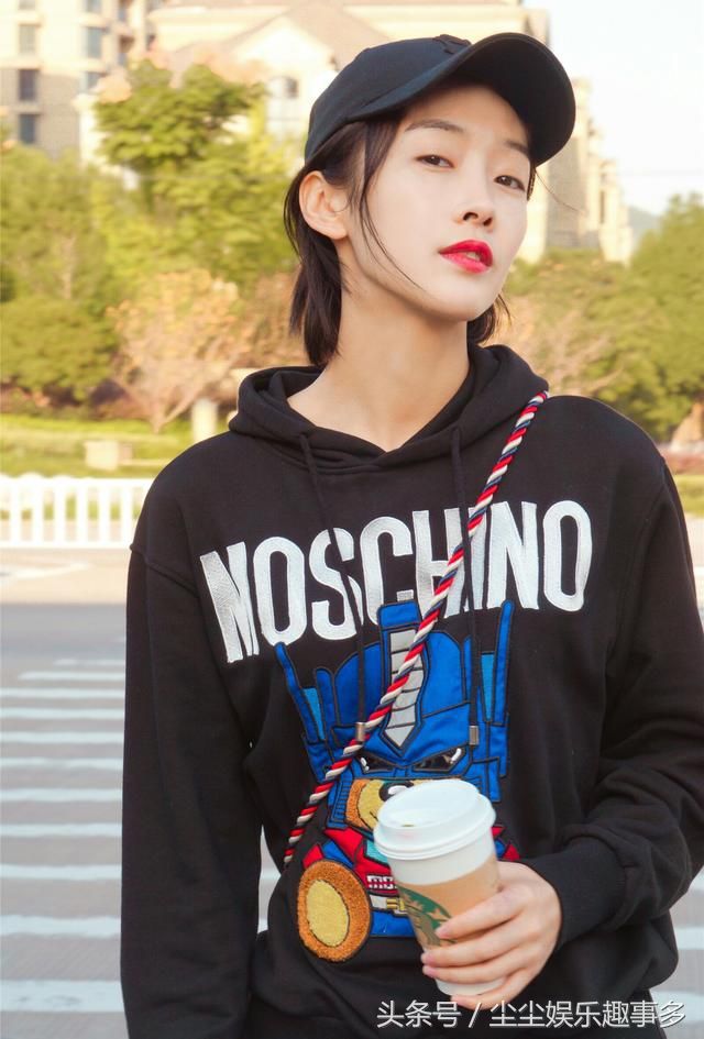 古典秀美女孩宣璐，清新淡雅的气质百里挑一!