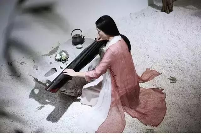 爱喝茶的女人,素颜也比别人好看!