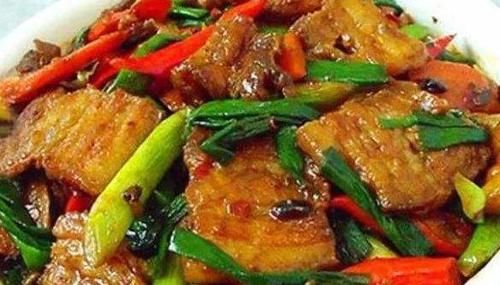  [餐馆]做回锅肉时，掌握这2点，做出的回锅肉香味四溢，再不用去餐馆吃