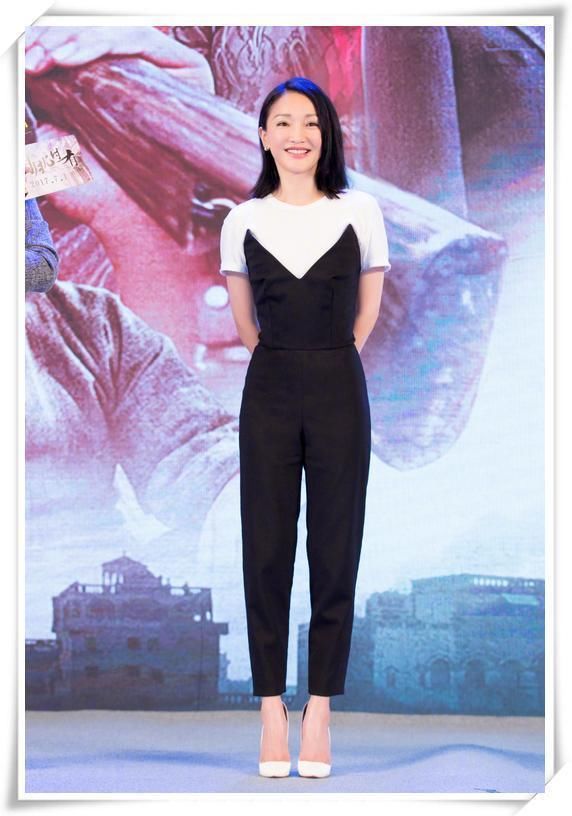 当43岁周迅同框30岁刘雯，网友：终于见识到真正素颜脸长啥样了！