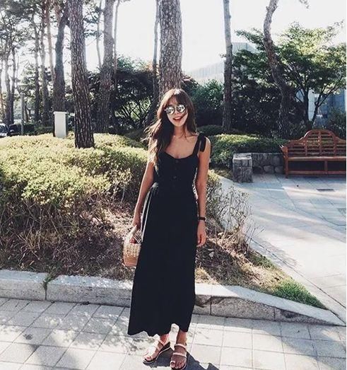 42岁老阿姨撩走小16岁小鲜肉，原来现在的帅哥都好这一口?