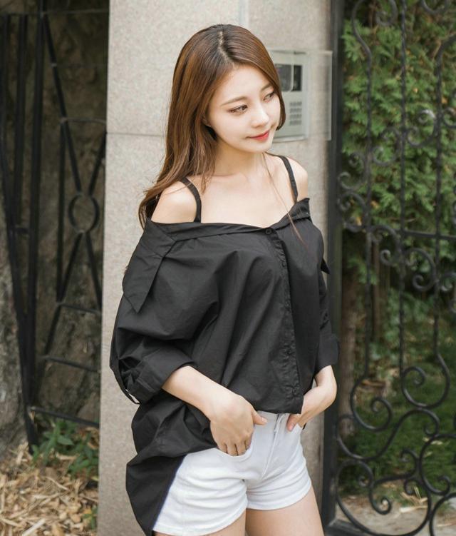 街拍：小姐姐这样的大长腿迷人眼，网友：身姿光彩夺目