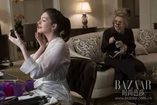 8个女人一台戏就为了偷走1.5亿美刀珠宝？可这明明是场时装秀