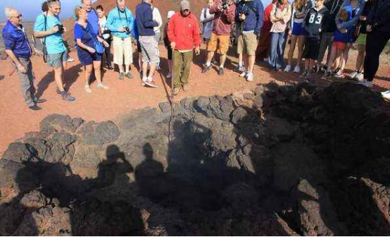 最“丢脸”的火山，地下10米处都还高达600度，却被当成烧烤炉用