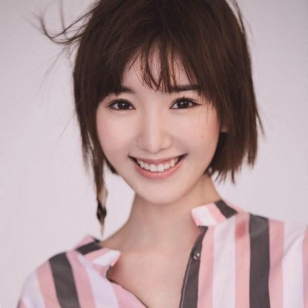 李宇春竟然美成了漫画脸 短发这么拗才对