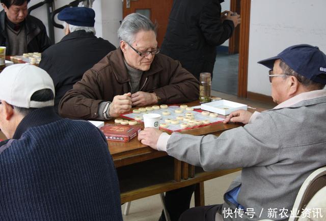 一次性交6万，每月领取1500元养老金，你愿意吗？