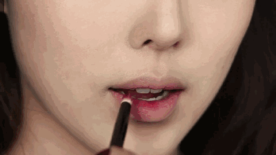 宁静有“选择困难症”？红唇VS裸唇你来帮她选一个