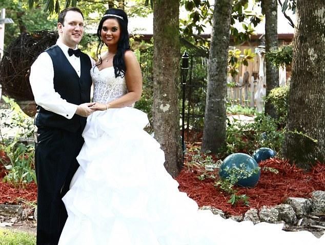 她交往后体重暴增到90公斤, 一整年每天喝4L水现在变这样