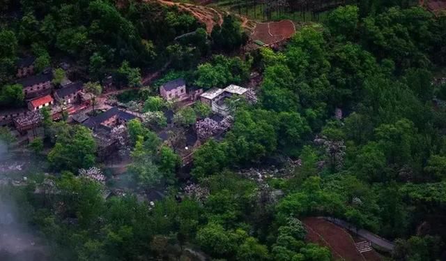 河南这座山村曾住着李世民的红颜知己 每到秋天风景如画