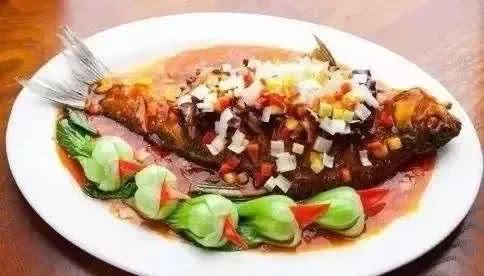  「千万别」老中医说：人过70无肉不饱！千万别让“健康饮食＝粗茶淡饭”骗了您！