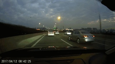 国外节目夸中国公路世界第一，不限速高速也准备有了