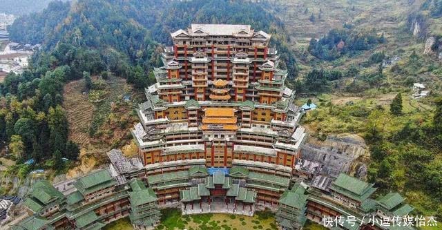 资金:贵州的“天下第一楼”,耗资2亿元精心修建,如今却成为了烂尾楼