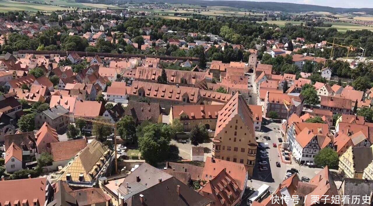 世界上最富有的小镇，墙壁中都掺杂大量的钻石，大家却都习以为常