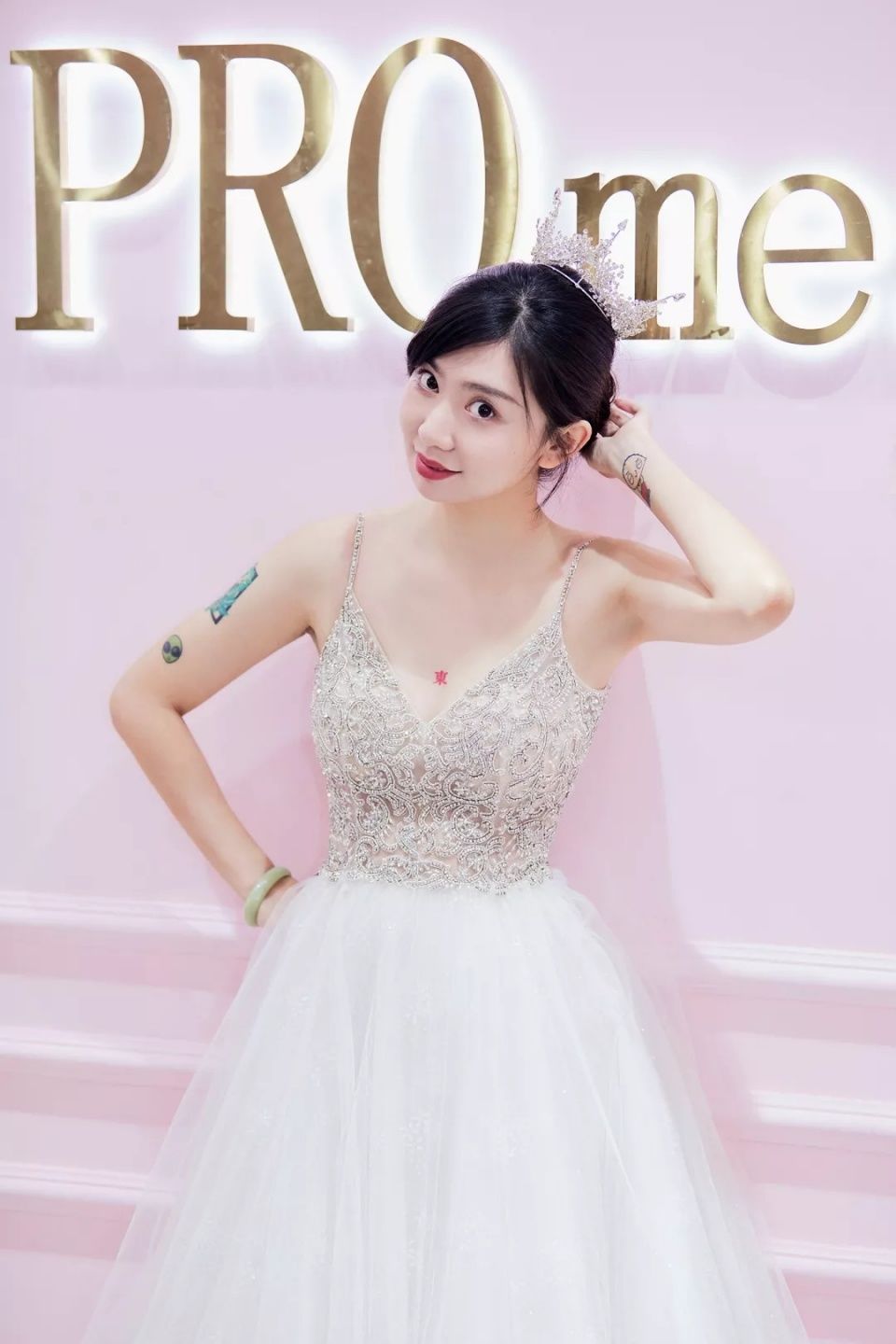 打卡全北京最粉红的婚纱店，我站在店里拍了5000多张照片