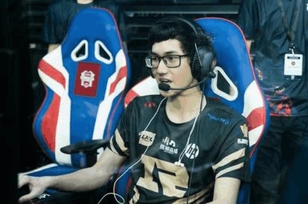 卡萨因一句含糊不清的话差点酿成大祸，RNG教练紧急辟谣！