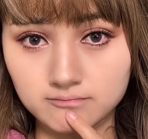  『超越』妈妈粉仿妆“Lisa”妆容，第一眼：果断放弃吧，成品：没让你超越！