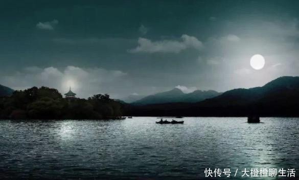  [芙蓉楼送辛]王昌龄意象很美的一首诗，最后7字是千古名句，人人