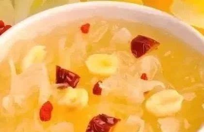  『清水中浸泡』桃胶是什么？怎么吃？