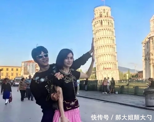 张丹峰公开回应绯闻后又在微博上澄清,洪欣的一句话彻底让人信服