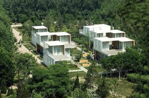  盖房：农村盖房别再用红砖水泥，这种材料便宜又环保，3天能盖个