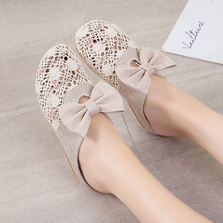 谁说高跟穿着才美，今年秋天流行的这些女鞋，才是主流