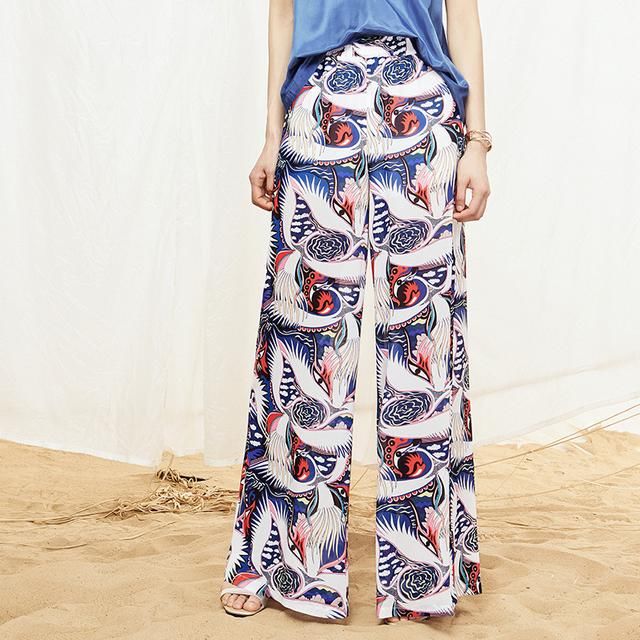 休闲裤打破平庸，发挥你的时尚想象，裁剪出时尚多元化