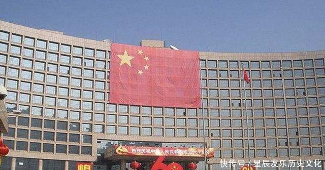 中国“一府两院三委一团”指的是哪些部门