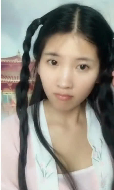 别以为女孩卸妆后都是“魔鬼”，看见她才是惊天地，泣鬼神